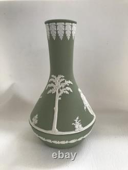 Wedgwood Green jasperware large posy vase in excellent condition