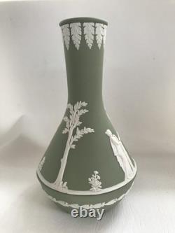 Wedgwood Green jasperware large posy vase in excellent condition