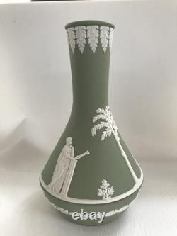 Wedgwood Green jasperware large posy vase in excellent condition