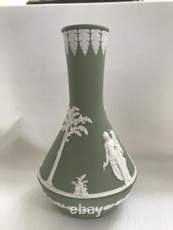 Wedgwood Green jasperware large posy vase in excellent condition