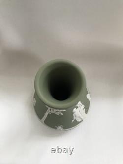 Wedgwood Green jasperware large posy vase in excellent condition