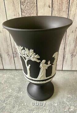 Wedgwood Jasper Jasperware White On Black Large Impressive Arcadian Vase