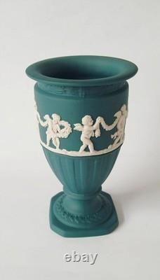 Wedgwood Jasper Spruce Green Footed Vase Cherubs jasperware