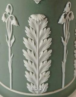 Wedgwood Jasperware Antique Green White Dip Spill Vase Acanthus and Bellflowers