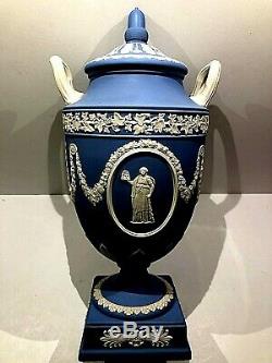 Wedgwood Jasperware Blue Covered Vase Urn with Melpomene & Erato DETAILS DISPLAY