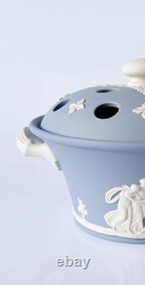 Wedgwood Jasperware Blue Pourri Pot Dish and Lid