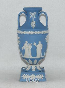 Wedgwood Jasperware Bolted Urn Trophy Vase (9 Tall)