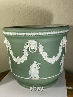 Wedgwood Jasperware Celadon Cache Pot or Planter 7 1/8 Asterisk Mark Antique