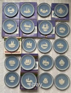 Wedgwood Jasperware Christmas Plates Complete 20-Year Set 1969-1988, England