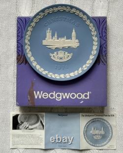 Wedgwood Jasperware Christmas Plates Complete 20-Year Set 1969-1988, England