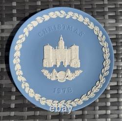 Wedgwood Jasperware Christmas Plates Complete 20-Year Set 1969-1988, England
