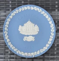 Wedgwood Jasperware Christmas Plates Complete 20-Year Set 1969-1988, England