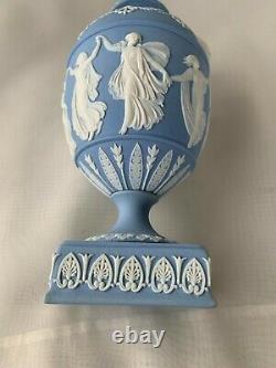 Wedgwood Jasperware Cream Lavender / Blue Dancing Hours Vase / Urn on Base 1