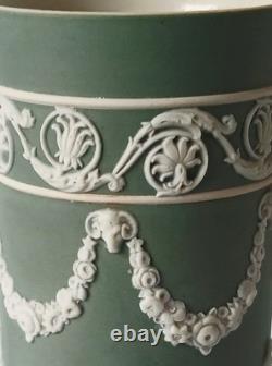 Wedgwood Jasperware Green White Dip Acanthus & Bellflowers Spill Vase 5 3/4 Inch