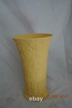 Wedgwood Jasperware Large Doric Ivy Cane Vase
