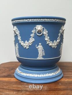 Wedgwood Jasperware Scarce Light Blue Jardiniere with integrated stand