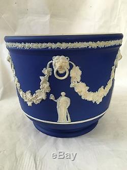 Wedgwood Jasperware Set Of 2 Jardiniere Cache Pots White Over Cobalt Blue