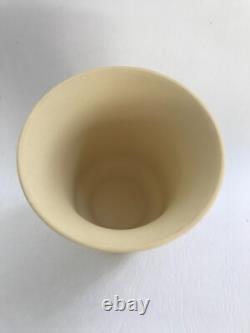 Wedgwood Jasperware Yellow Primrose Pattern trumpet vase 10cm tall