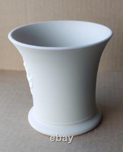 Wedgwood LIGHT TAUPE BROWN Jasperware DAFFODIL Floral Vase STUNNING