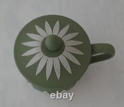 Wedgwood Museum Series Custard Set Sage green Jasperware 4 Pot De Crème Cup Tray