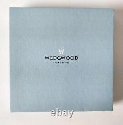 Wedgwood Portland Jasperware Blue Mitsukoshi 2004 Year Plate Boxed