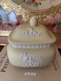 Wedgwood Primrose Yellow Trinket Box RARE Colour Prunus Pattern Jasperware