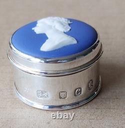Wedgwood ROYAL BLUE Jasperware + SILVER BRITISH Queen Jubilee Miniature Box