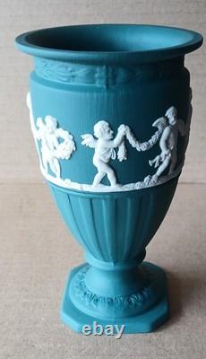 Wedgwood SPRUCE GREEN Jasper CHERUB VASE