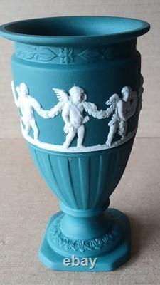 Wedgwood SPRUCE GREEN Jasper CHERUB VASE