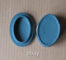 Wedgwood SPRUCE GREEN Jasper Oval Cherub Box