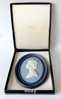 Wedgwood Tri Colour Jasperware Large H. M. Queen Elizabeth II Portrait Medallion