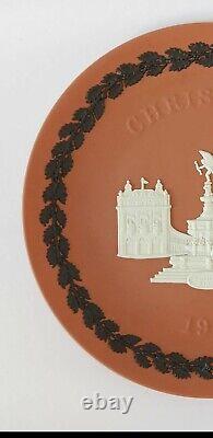 Wedgwood Tri Colour Jasperware Rare 1974 Piccadilly Circus Christmas Plate