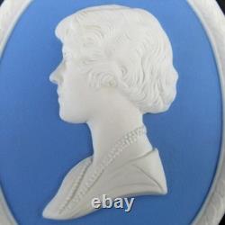 Wedgwood Wall Plate Jasperware Queen Elizabeth 1937 Coronation Medallion England