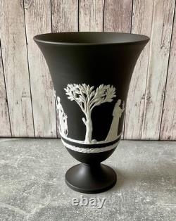 Wedgwood White On Black Jasper Jasperware Large Arcadian Vase Dated 1966