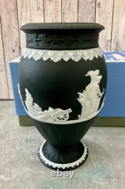 Wedgwood White On Black Jasper Jasperware Large Bountiful Vase Rare Boxed