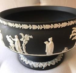 Wedgwood black basalt jasperware pedestal bowl with classical decoration. Rare