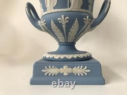 Wedgwood blue jasperware large Campagna Vase in Excellent Condition