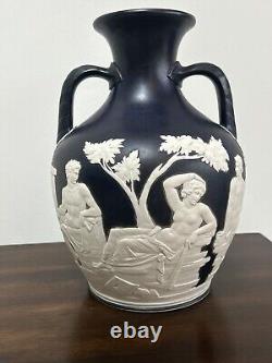 Wedgwood portland Vase Full Size 19th Century Jasperware Portland Vase 26cm