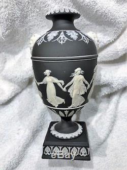 (c. 1894) Wedgwood Black Jasperware Dancing Hours Urn 7.5h Nice