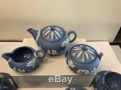 (13) Pc. 1950 Vintage Wedgwood Bleu Jasper Ware Jasperware Tea Set Full Size