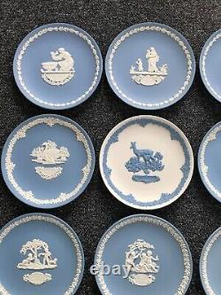 16 Assiettes Mères en Jasperware Wedgwood