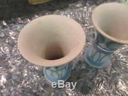 1864 Wedgwood Pottery Trompette Vase Trinket (s) 3 1/2 Bleu Jasperware