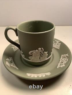 1963 Vintage Wedgwood Sage Green 6cups, 6sauce, 1cup, 1 Porte-cigarette 2tray