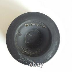 2 X Wedgwood Basalt Black Jasperware Coupes D'oeufs Pattern Patrician Très Bon Condit
