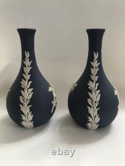 2 vases posy Wedgwood en jaspe bleu Portland en excellent état