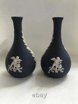 2 vases posy Wedgwood en jaspe bleu Portland en excellent état