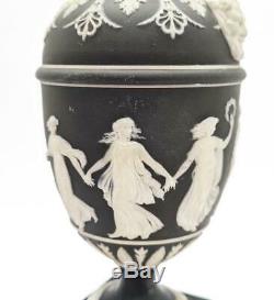 2x Wedgwood Jasperware Basalte Dancing Heures Urnes 19ème Siècle A / F