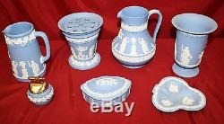 7 Pc Wedgwood Blue Jasperware Grenouille Vase & Grille, Pichet, Vase, Cruche