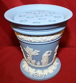 7 Pc Wedgwood Blue Jasperware Grenouille Vase & Grille, Pichet, Vase, Cruche