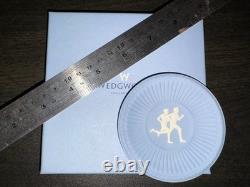 8 Assiettes Wedgwood Jasperware des Jeux Olympiques de Sydney 2000, 7 Sports, limitées à 2000 exemplaires